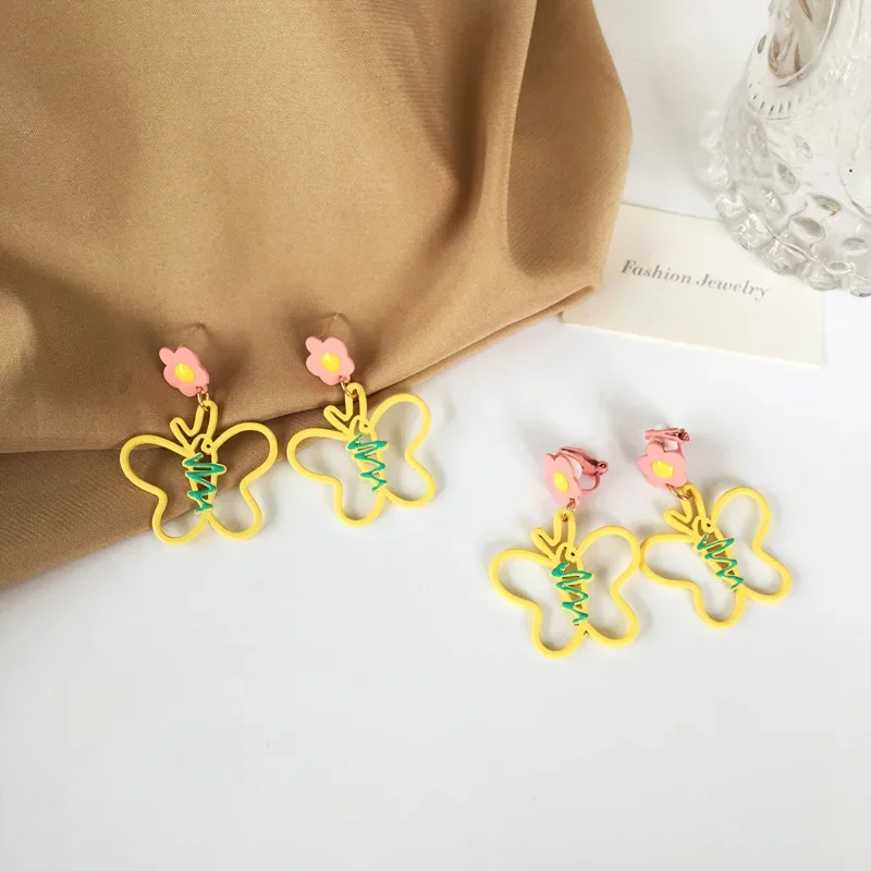 Korean Style Exaggerated Hollow Out Butterfly Clip on Earrings Summer Small Pink Flower Butterfly Clip Earrings Without Piercing