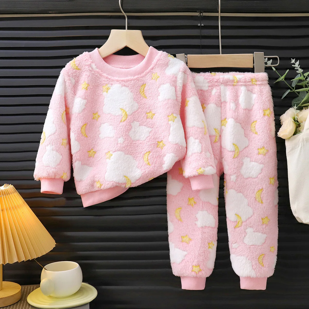 1-7 Years Winter Baby Girls Clothing Sets Thickened Flannel Cartoon Top + Pants Boys Plush Suits Birthday Gifts New Kids Clothes