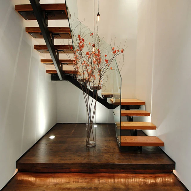맞춤형 저가 모노 스트링거 목재 계단 현대식 철제 난간 포함