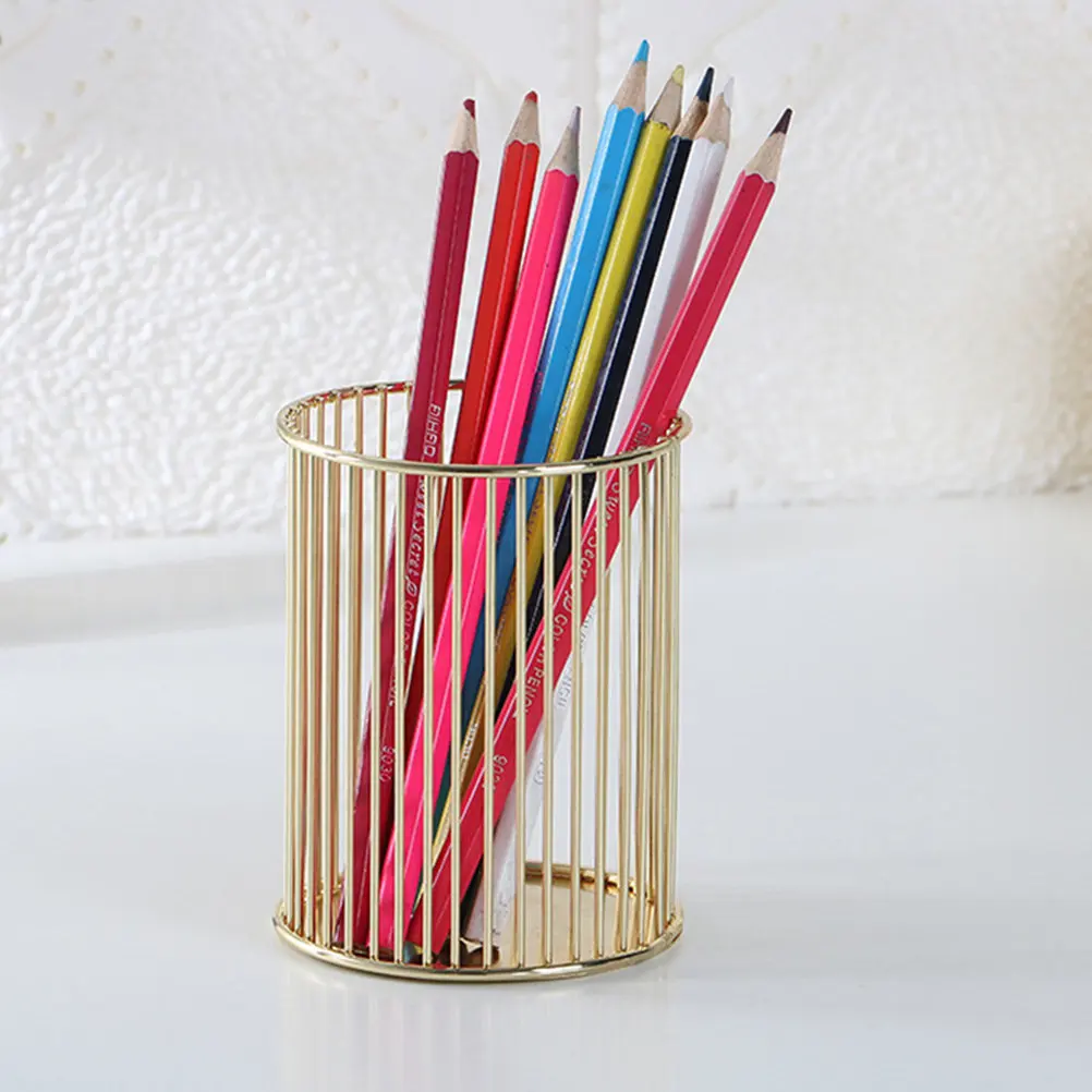 Creative Golden Iron Pen Holder Hollow Texture Desktop Stationery Bucket for Pens Pencils Brushes Photography Props Decorative