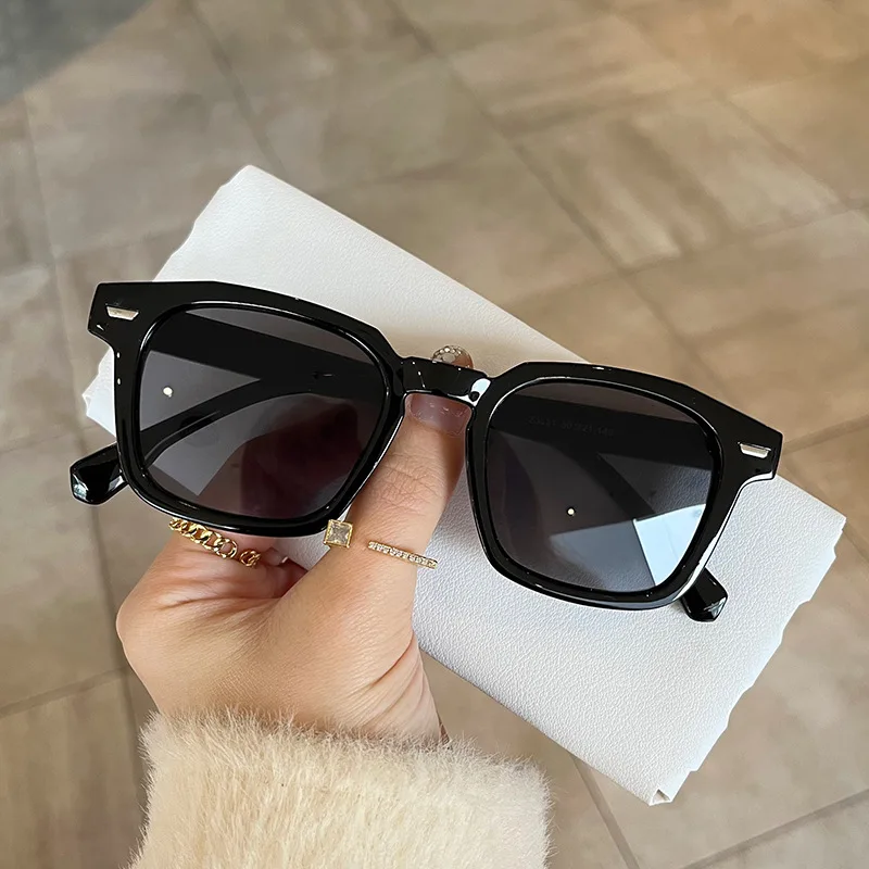 

2024 Women's Korean Ocean Film Sunglasses Fashion Trendy Summer Large Frame Sunglasses Men Outdoor UV Resistant Sunglasses