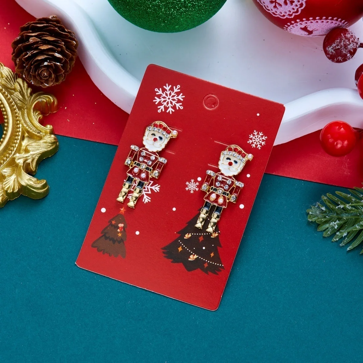 Kreative Krücken-Halter-Ohrringe mit Krönen-Nussknacker-Motiv für Damen, Weihnachtsmützen-Soldaten-Ohrringe, Neujahrsparty-Schmuck – Detail 35