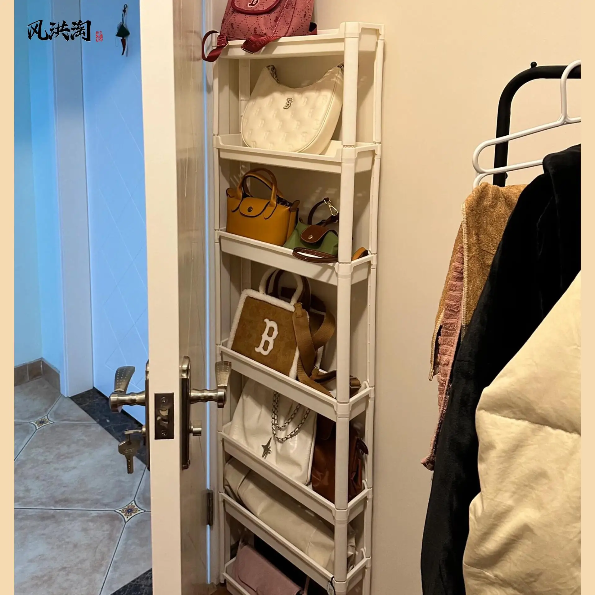 multi-layer-narrow-bag-storage-rack-home-bedroom-organizing-tool-door-jamb-mounted-thin-wall-shelf-for-personal-care