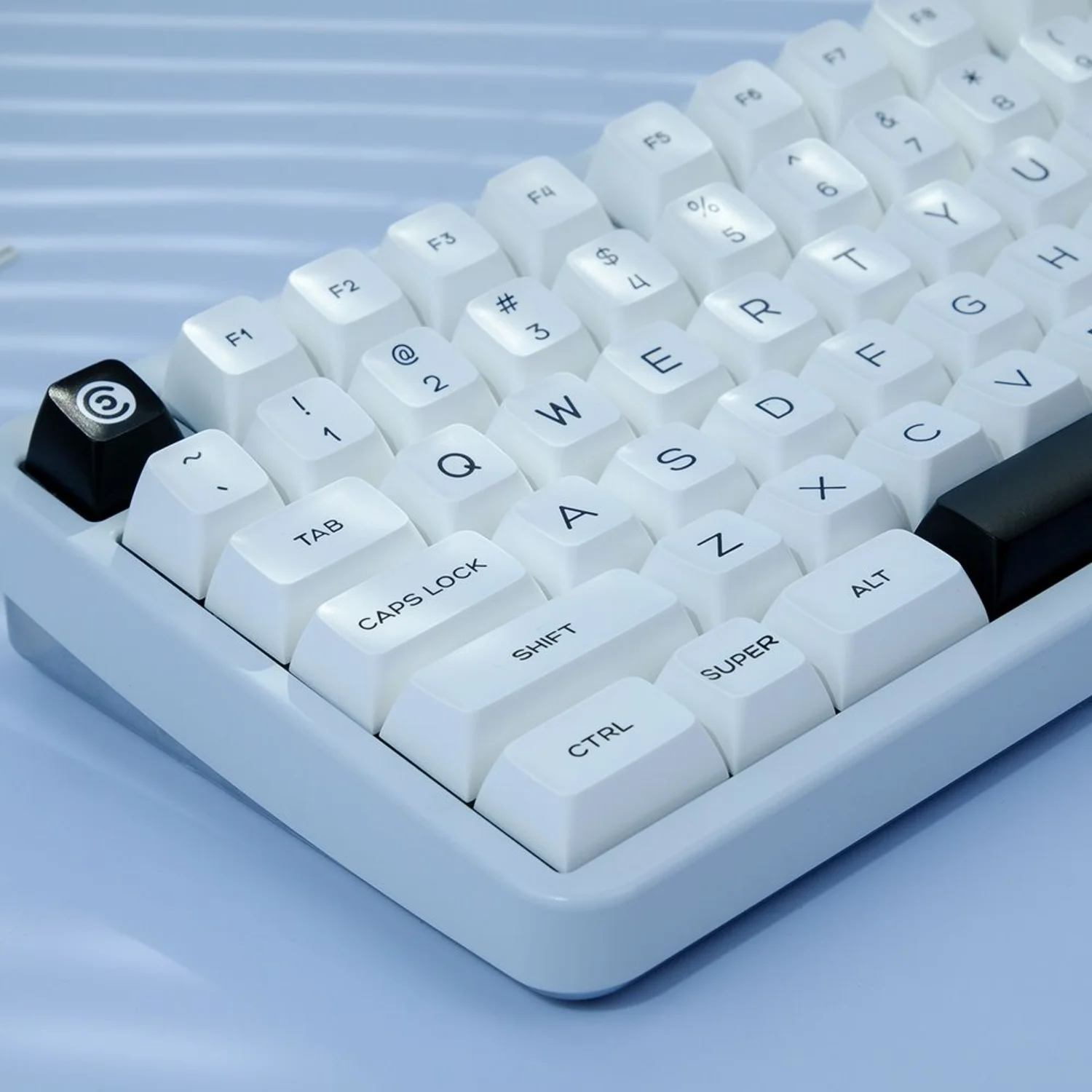 

Simplicity Keycaps SA PBT 2-color Injection Molded 160 Keys Large Set Pure White Suitable for 60/84/98/108 Mechanical Keyboards