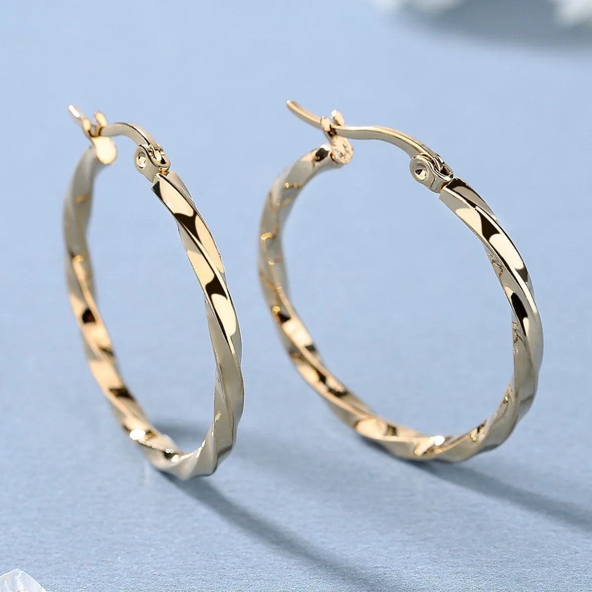 Korean version of large knotted earrings stainless steel earrings, luxury style earrings