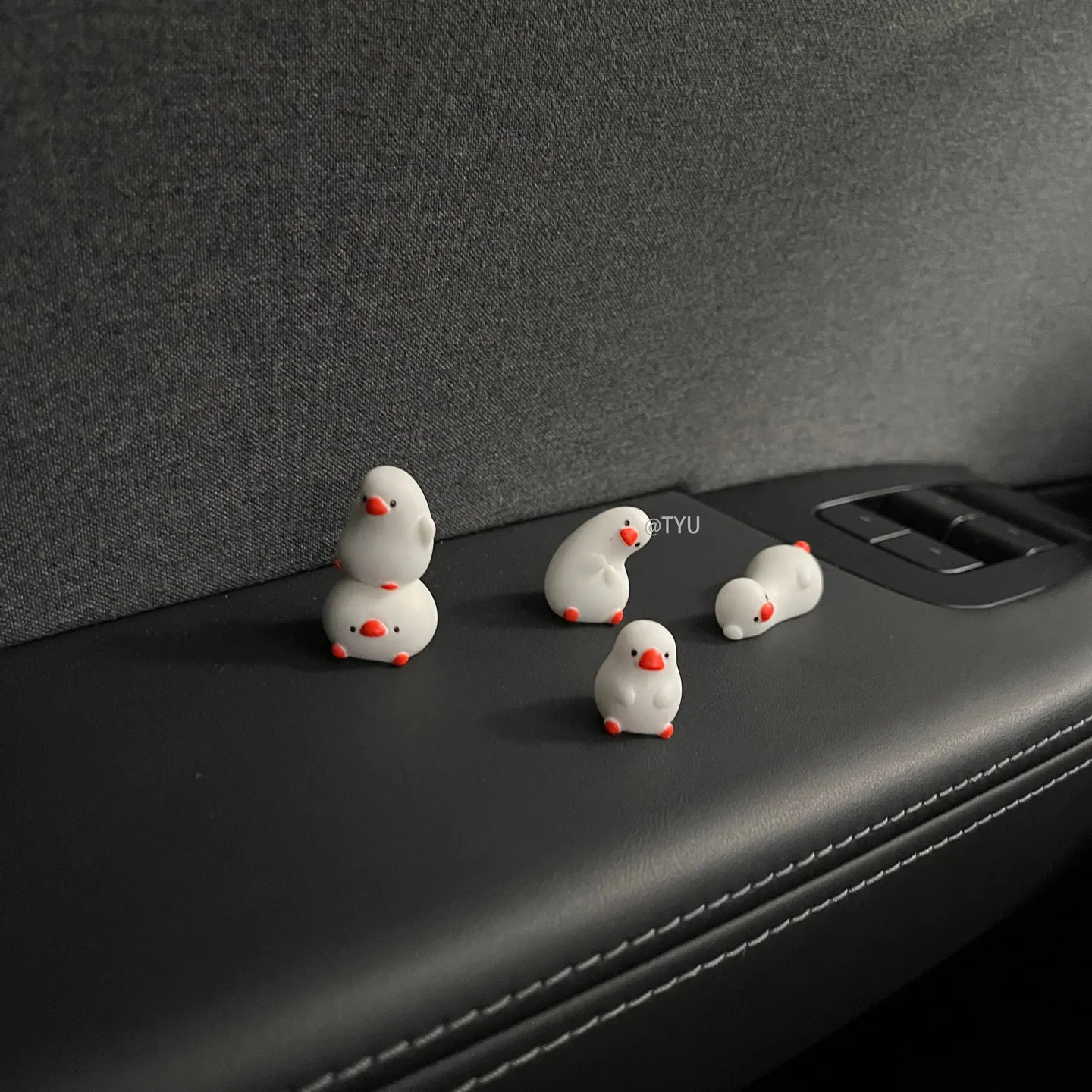 5 PCS Set of Flat Duck Car Ornaments, Complete Set of Cute Duck Decorations, Center Screen Car Interior Decorations