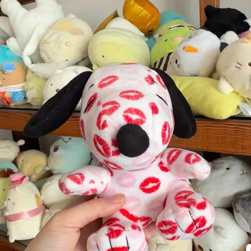 

Kawaii Snoopys плюшевая кукла милый мультяшный настольный орнамент плюшевый аксессуар для украшения рюкзака детские подарки на день рождения игрушки
