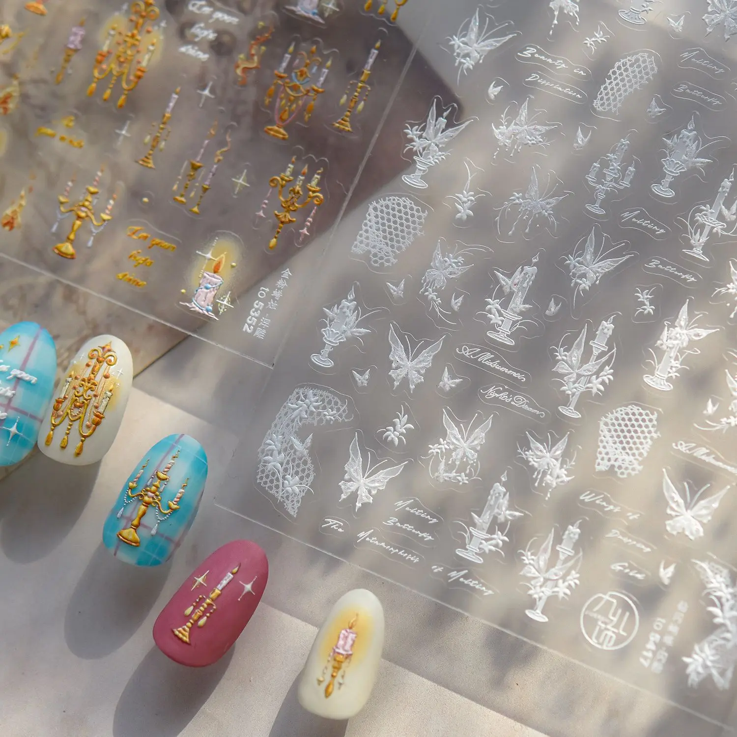 トレンディな蝶のキャンドルスティックネイルアートアクセサリーステッカー 5D エンボスネイルステッカー自己粘着マニキュア 3D 装飾デカール