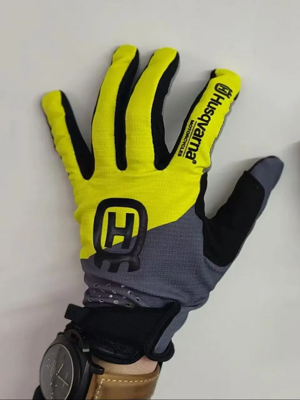 AliExpress Husqvarna moto 5 colour   cycling gloves, long finger mountain bike lightweight gloves suitable for outdoor activities