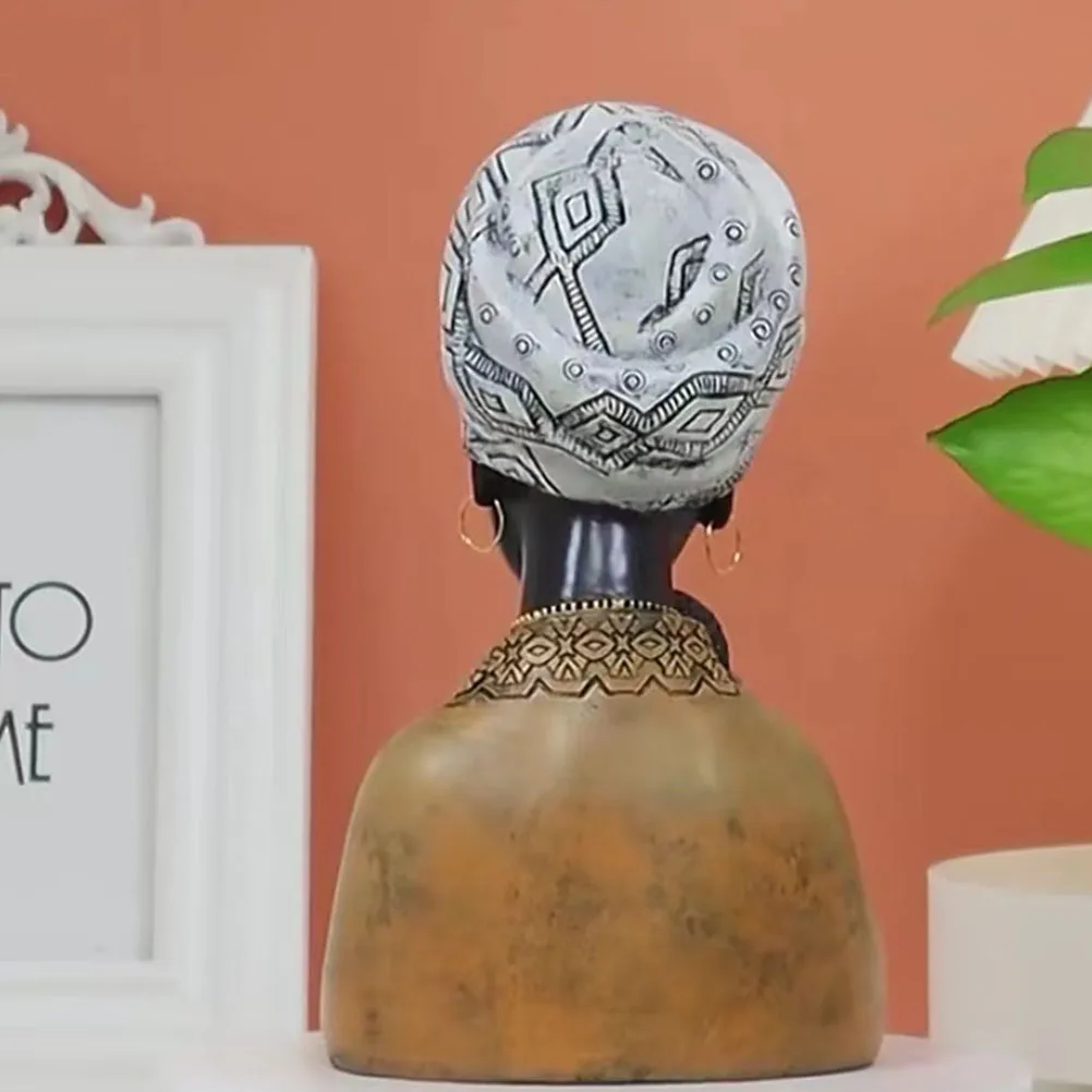 

Resin African Mother and Son Sculpture Warm Elegant Home Decor Accent for Bookshelf Porch Interior Design Artwork Ornament