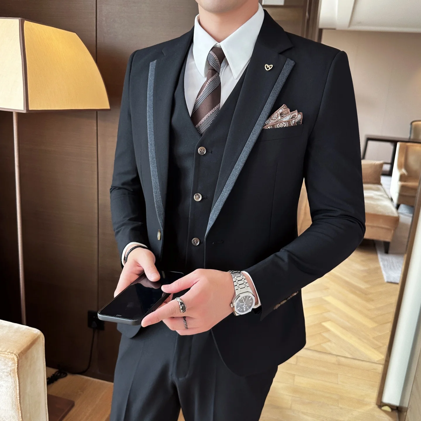 High-end autumn men's suit set, three-piece set, business casual formal wear, banquet and wedding dress, small suit set