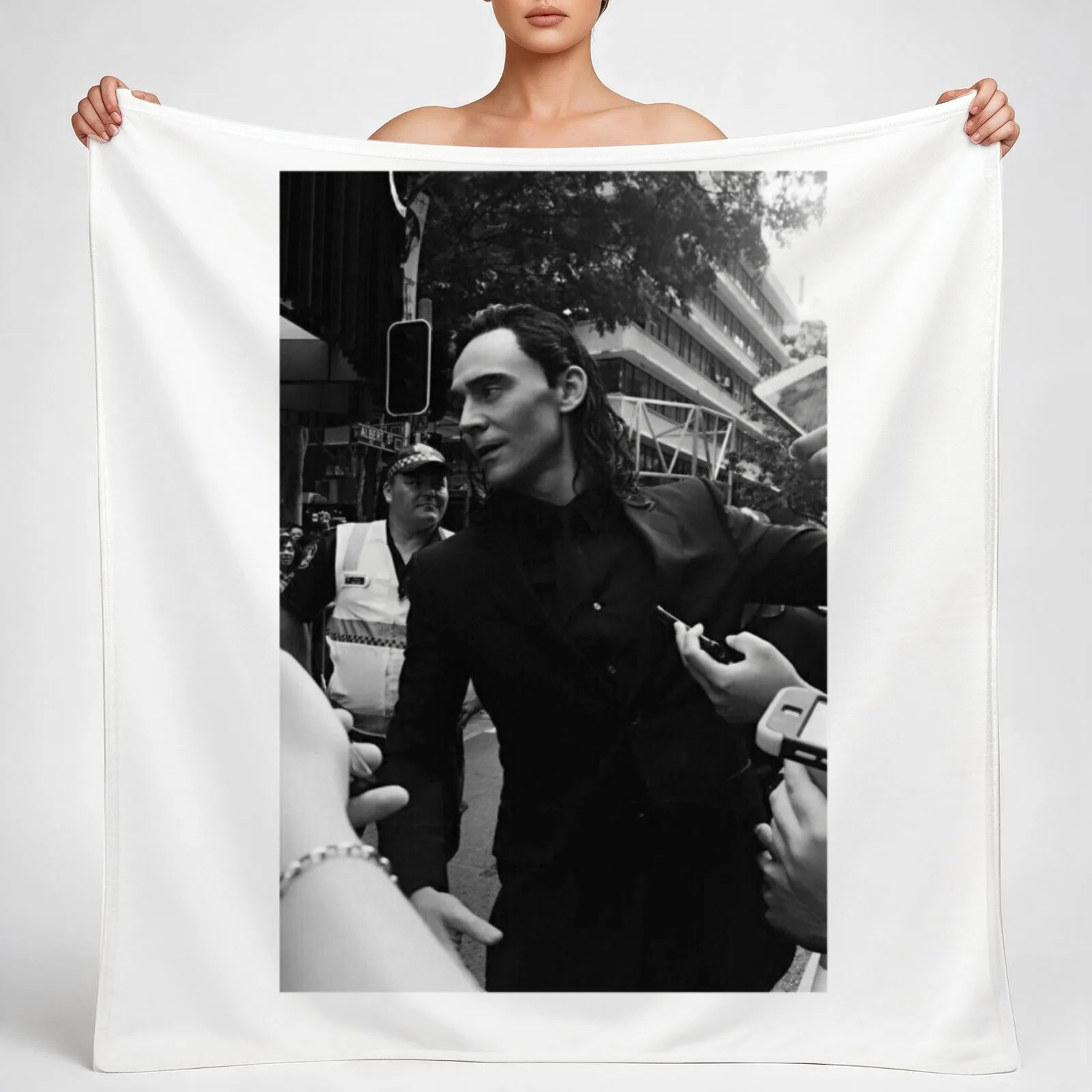tom hiddleston Throw Blanket couch cozy soft plush fuzzy picnic outdoor blanket