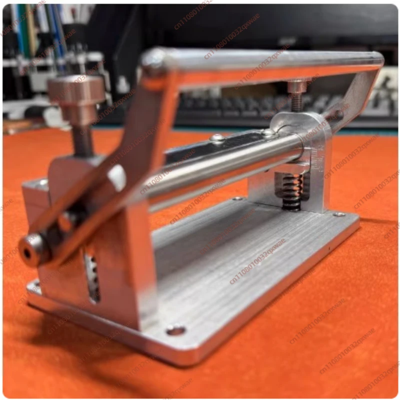 Manual Leather Thinning Machine, Soft and Hard Horse Buttocks Vegetable Tanning Belt, Cutting Evenly