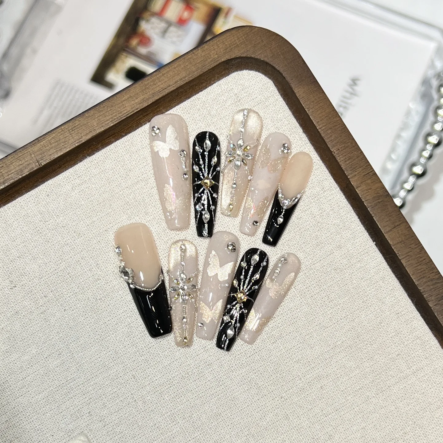 

Sparkle Hollow Butterfly Press-On Nails - Handmade Zircon Rhinestones, Luxury High-End Fake Nails