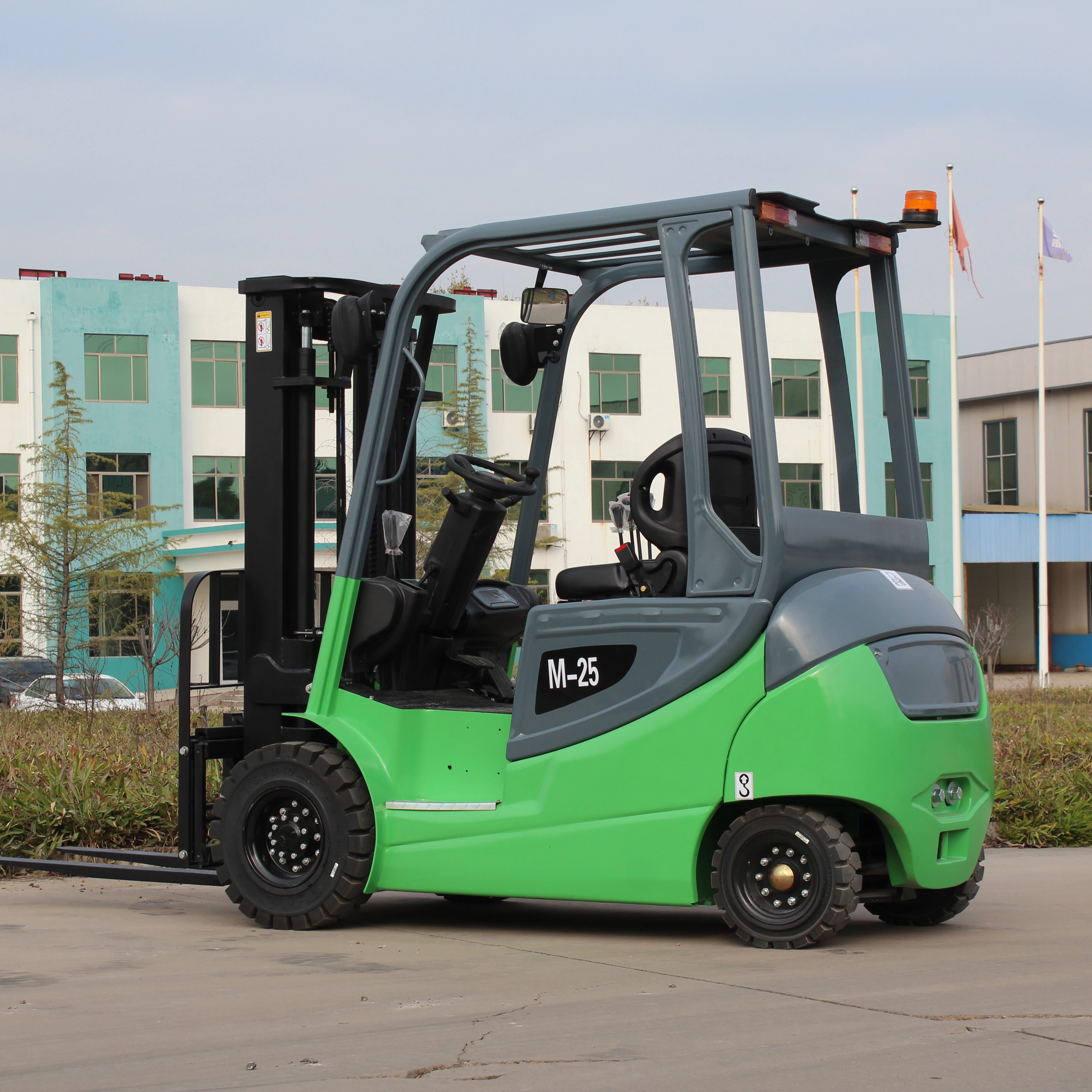Environment Friendly All-Terrain Electric Forklift 2.5Ton Mini Customized Portable Warehouse Electric Forklift