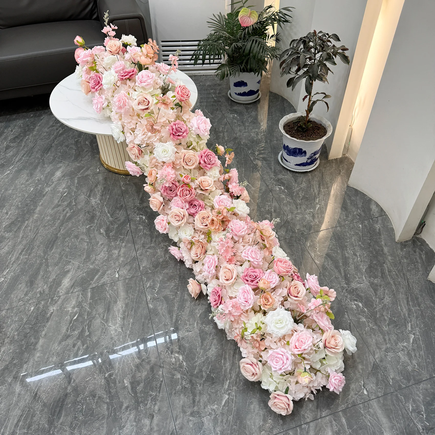 NEUE Lila Maßgefertigte Künstliche Rosenblumen Luxuriöse Blumenreihe für Tisch, Sofa, Läufer, Mittelstück, Hochzeitsfeier, Hintergrund, Wanddekoration – Detail 4
