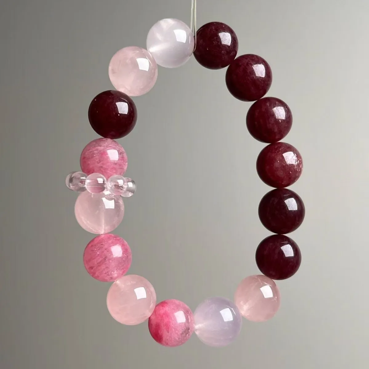 

Natural Crystal Bracelet, Powder Crystal, Strawberry Crystal, Rose Hui Light Luxury Fashion Women's Bracelet