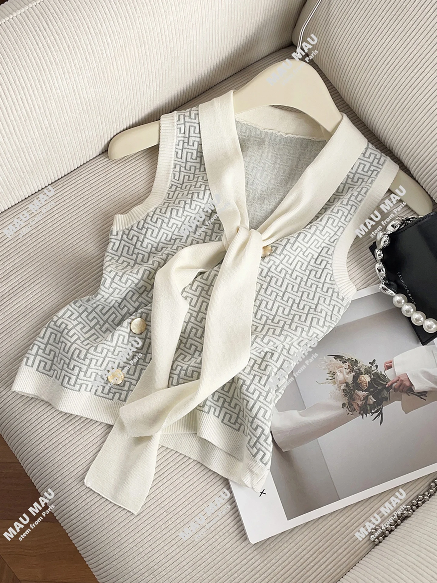 

High-End Women's Knitted Vest Summer 2025 College Sle Color Blo Embroidery Belted Top Simple Commute Sle Regular Fit