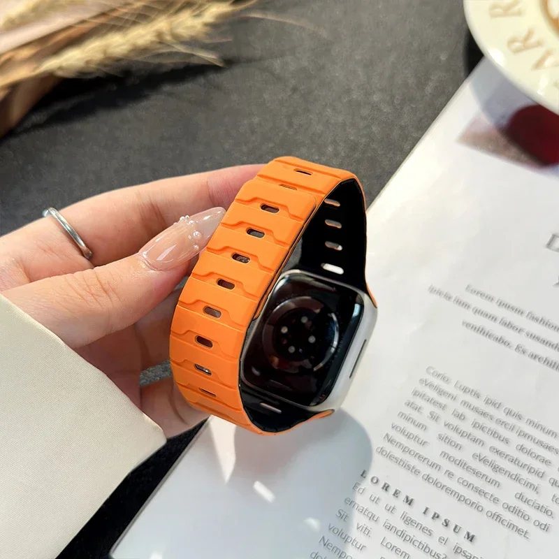 Magnetic Strap For Apple Watch Bands Ultra 2 49mm 45mm 44mm 46mm 42mm Belt Silicone Bracelet iWatch Series 11 10 8 7 6 5 4 9 SE