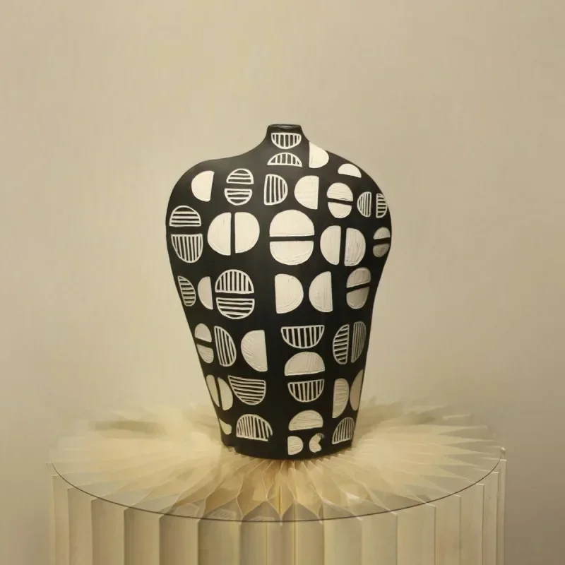 Simple Nordic array pattern ceramic vase home model room sales office special-shaped flower arrangement entrance soft decoration