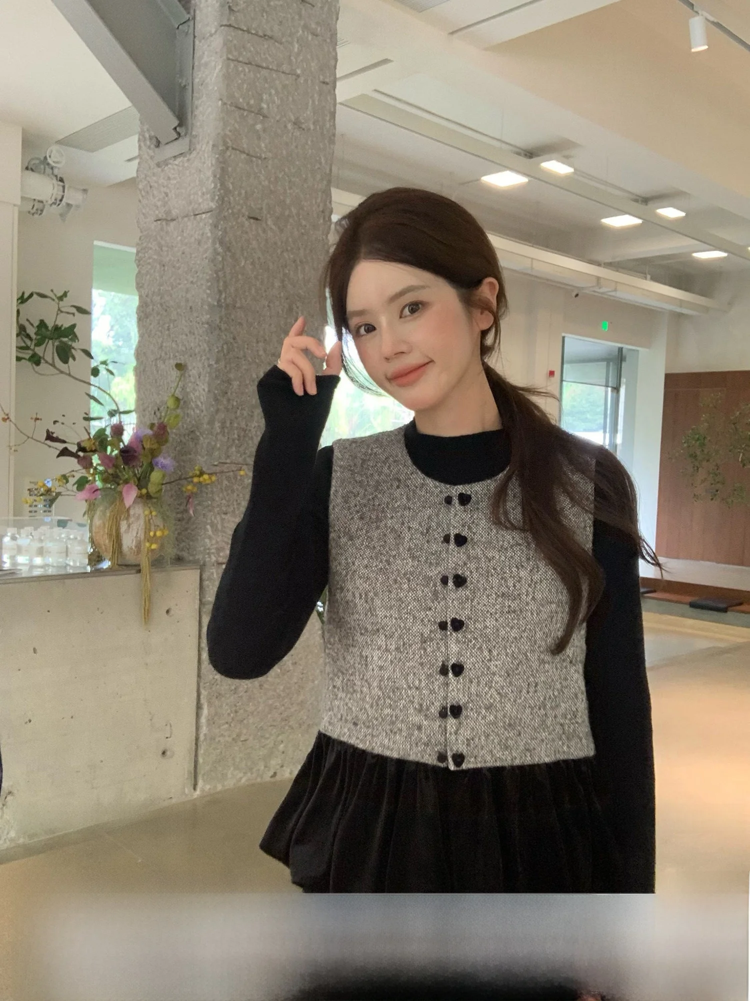 

Модный черный бархатный жилет с пэчворком и одной пуговицей, универсальный, из смесового бархата, с круглым вырезом, длинными рукавами, женская куртка