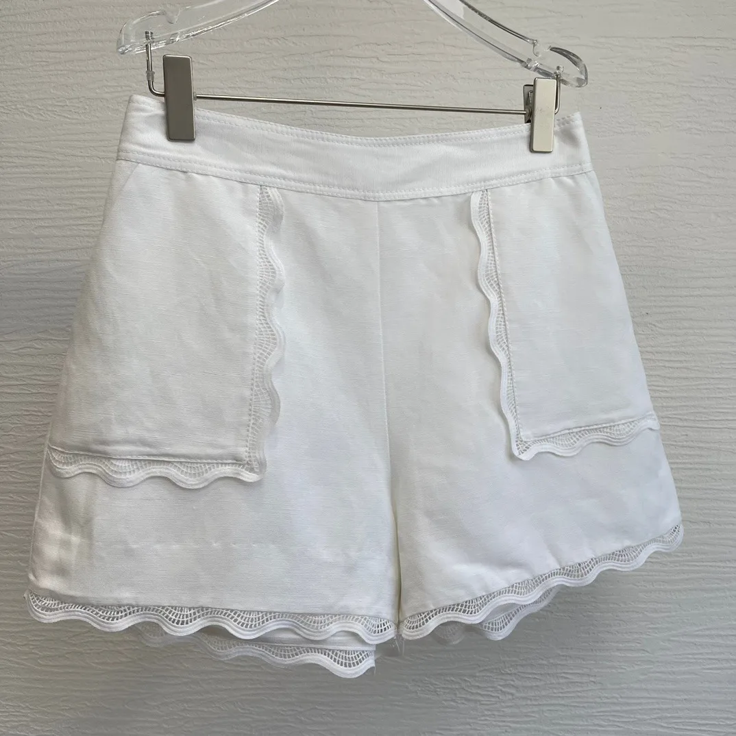 2024 New Summer Women Fashion White Lace Ruffles Pockets Folds Casual Shorts High Quality Collection Clothes