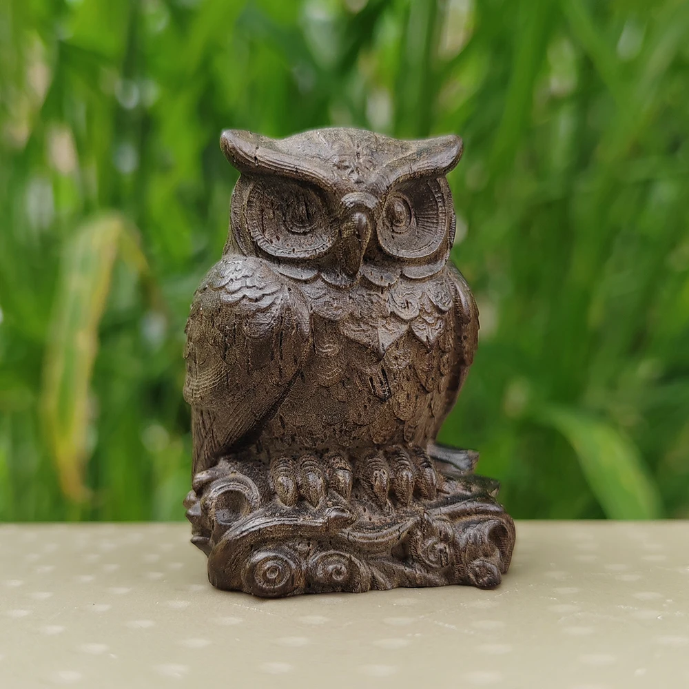 1.8 Inch Owl Figurine on a Wood Carved Stump, Hand-Carved, Elegant Style, Suitable for Party Decorations, Tabletop Decorations, Indoor Decorations, Fireplace, Bedroom, Centerpiece Decoration, Back-To-School Season Gift