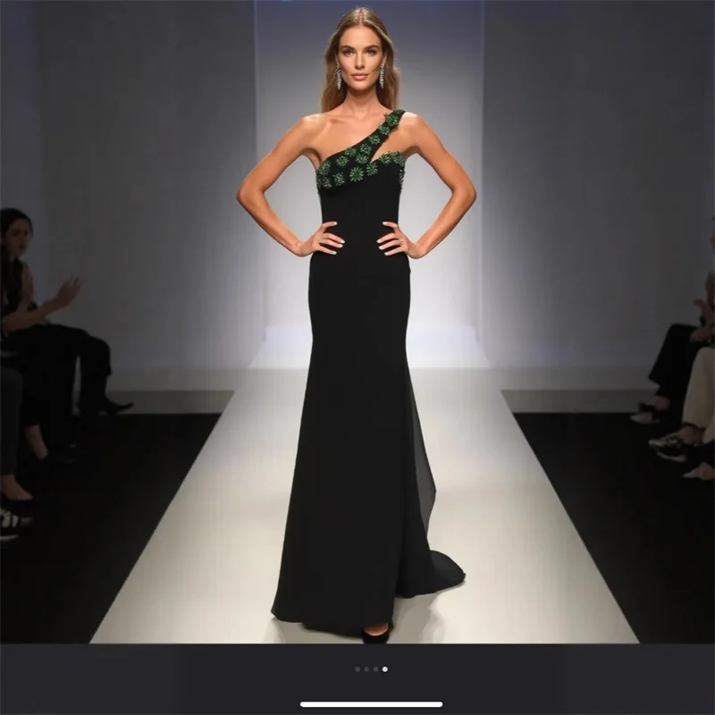 

Sexy Black Women Prom Dress Green Crystals Sexy One Shoulder Sleeveless Long Party Gown Bandage Formal Birthday Red Carpet Robe