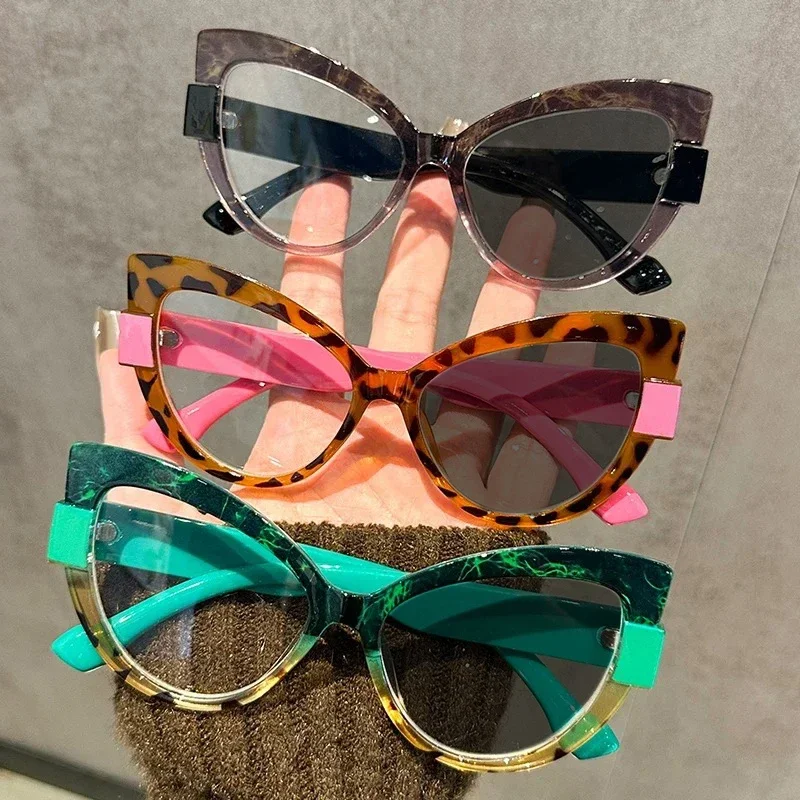 Oversized Cat Eye Photochromic Myopia Glasses Colour Blocking Design Gradient Frame Glasses Woman UV Protection Glasses