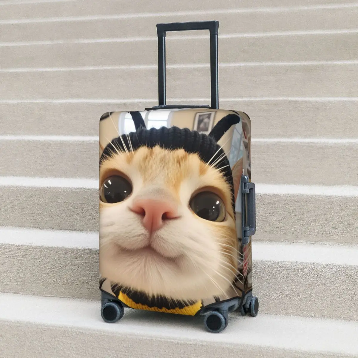 

Чехол для чемодана с изображением милой кошки-пчелки в костюме, практичный аксессуар для защиты багажа во время путешествий и отпуска