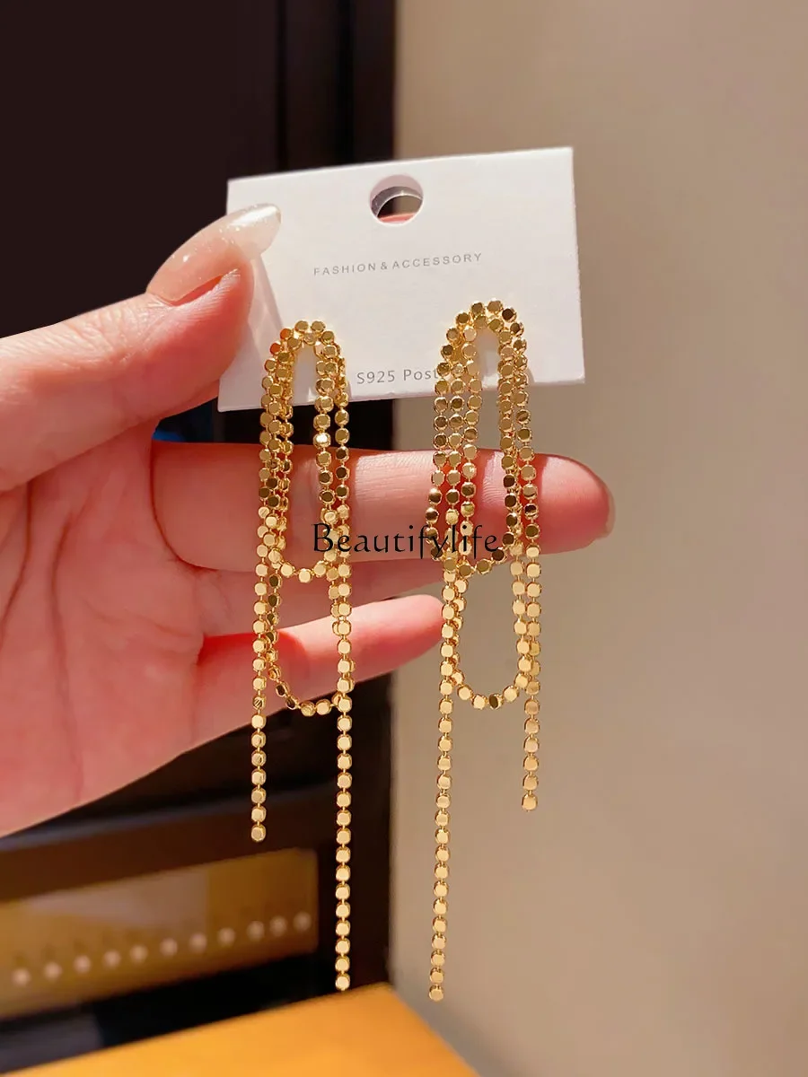 

High-end light luxury temperament long fringed earrings women's retro 18K gold earrings