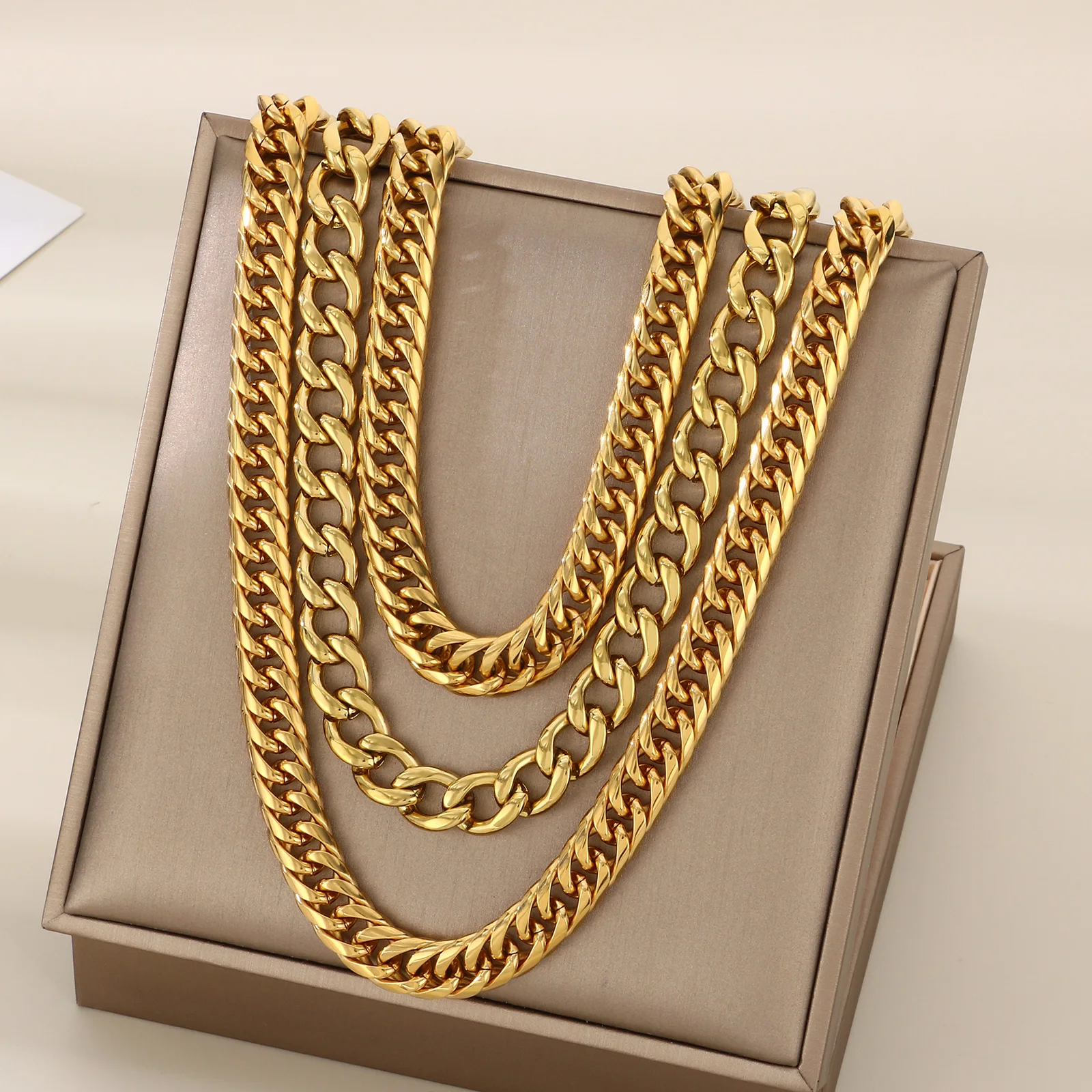 

3pcs 9.7mm Necklace Set For Both Men And Women Hip Hop Style Stainless Steel Six Sided Grinding Cuban Chain Minimalist Jewelry