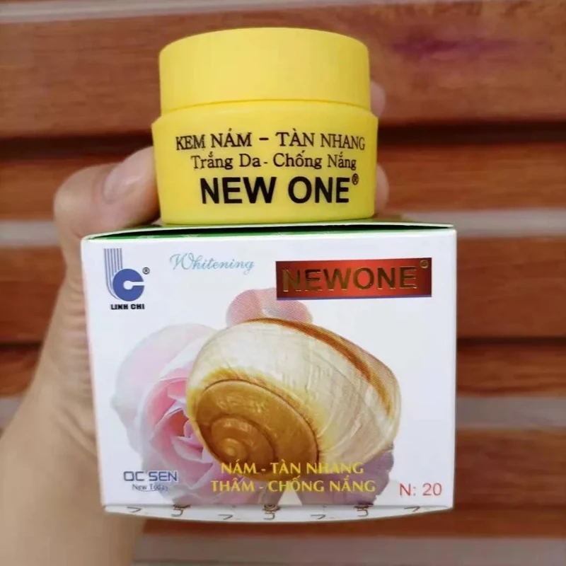 Kem nuevo One Nám Tyn Nhang Linh Chi Thuhah Nga, reduce las manchas oscuras, crema hidratante de caracol de piel suave blanca brillante, botella de 12g