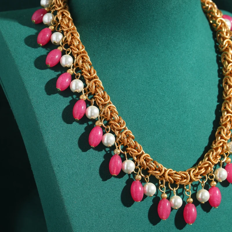 خمر الوردي قلادة المختنق كريستال قصر شرابة اكسسوارات الزفاف اللؤلؤ سحر الفاخرة مصمم مجوهرات سلسلة ذهبية اللون 2025