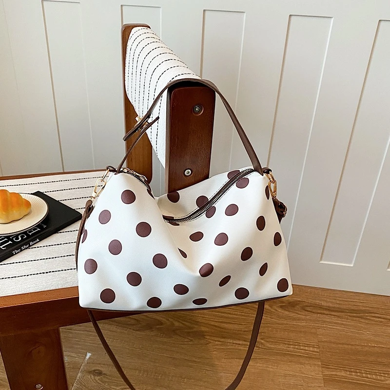 Koreanische Umhängetasche mit Polka Dots, leichte Damen-Umhängetasche, vielseitige, lässige Colorblock-Handtasche für den Arbeitsweg, Reißverschluss – Detail 27