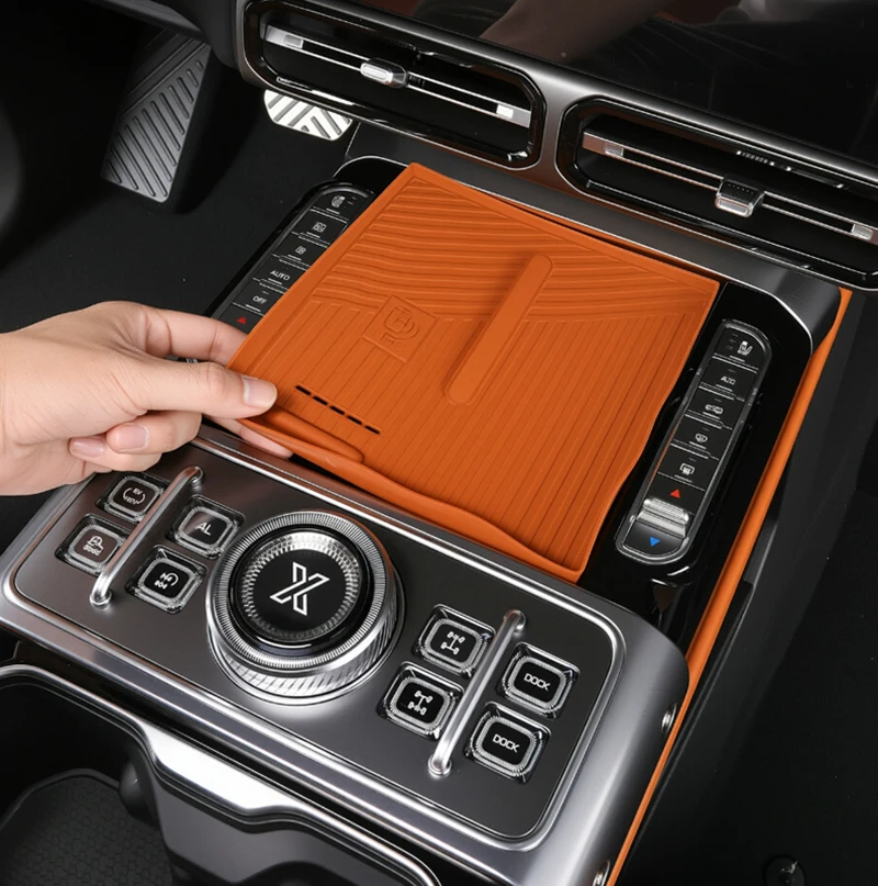 Car Wireless Charging Silicone Pad for JETOUR