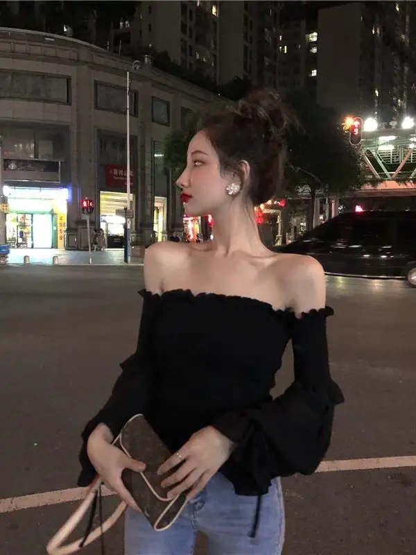 بلوزة نسائية أنيقة بأسلوب أوروبي لفصل الربيع، تصميم كوري بأكمام منتفخة وكتف واحد، قميص شيفون طويل الأكمام ضيق