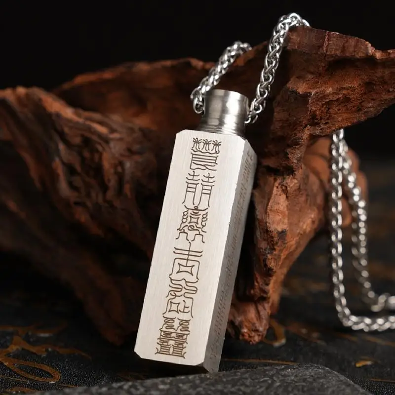 

Благоприятный и безопасный кулон, надпись из титановой стали, ожерелье в коробке Gawu.