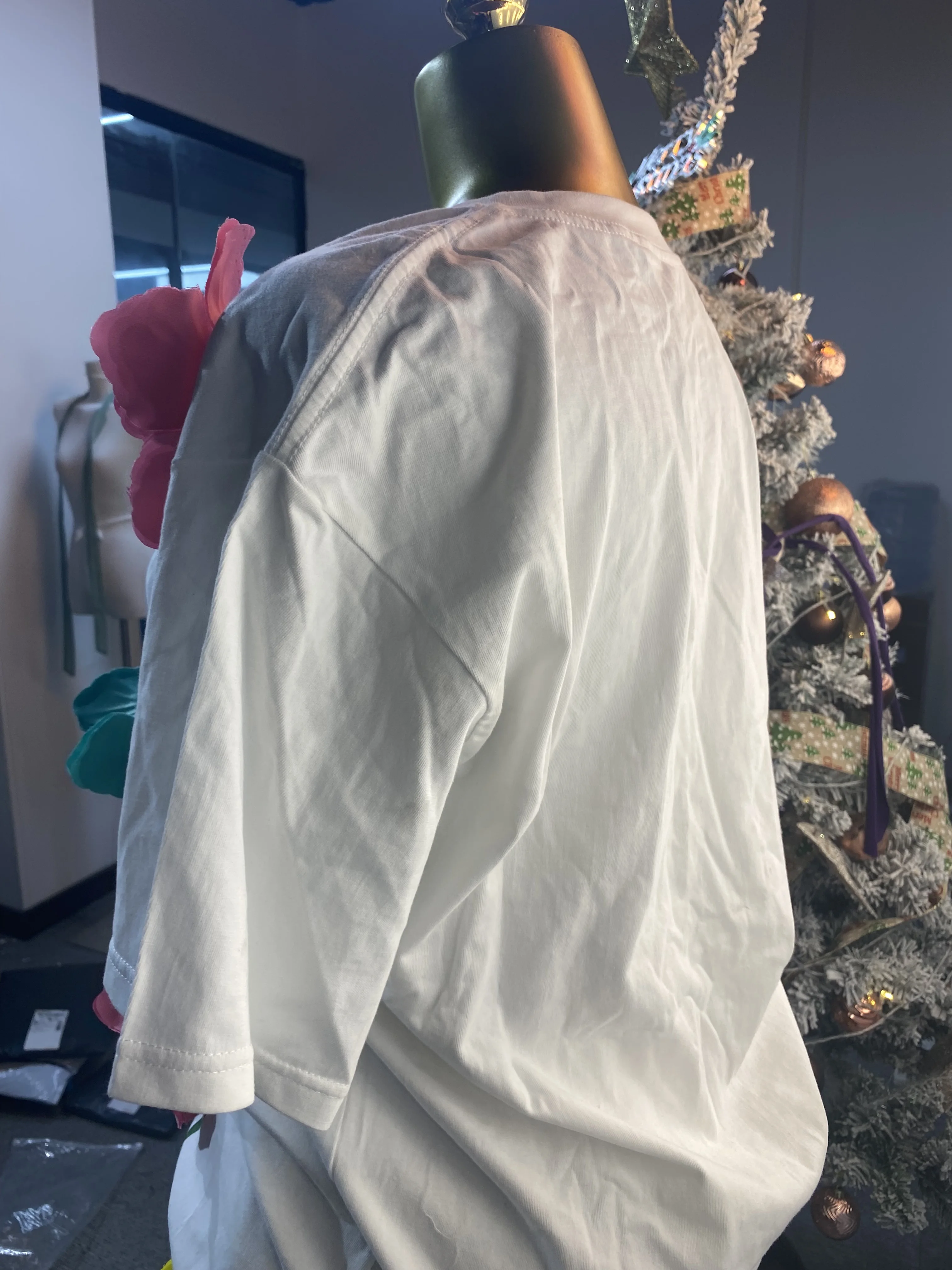 Modna, designerska krótka spódniczka, nowa kolekcja lato 2025, trójwymiarowe kwiaty, okrągły dekolt, wyszczuplająca sukienka - GZMM080