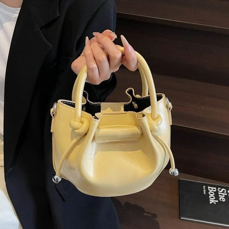 

High-End Luxury Brand Leather Women's Handbag Elegant Crossbody Elegant Edge Trendy Design Vintage Daily Commuter Bag​