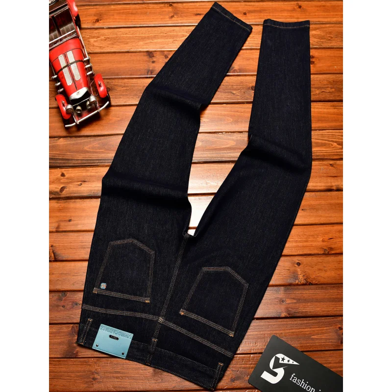 جينز رجالي عالي الجودة مطرز بالزهور في الخريف، أقدام صغيرة، اتجاه غير رسمي، فاخر خفيف، أعمال طويلة