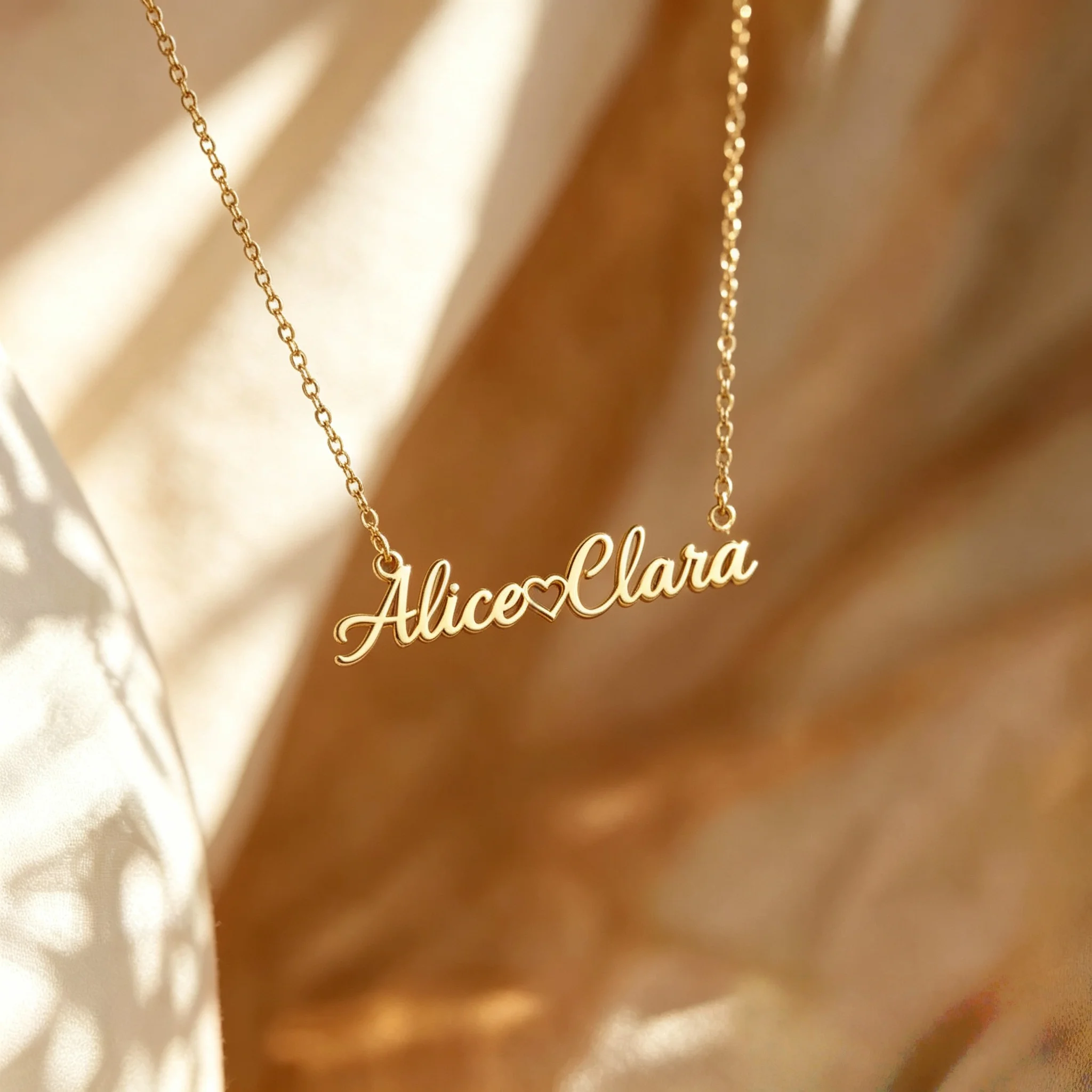 Collier personnalisé avec deux noms et cœur d'amour, pendentif de nom personnalisé à la mode, bijoux en acier inoxydable pour femmes, cadeaux pour couples