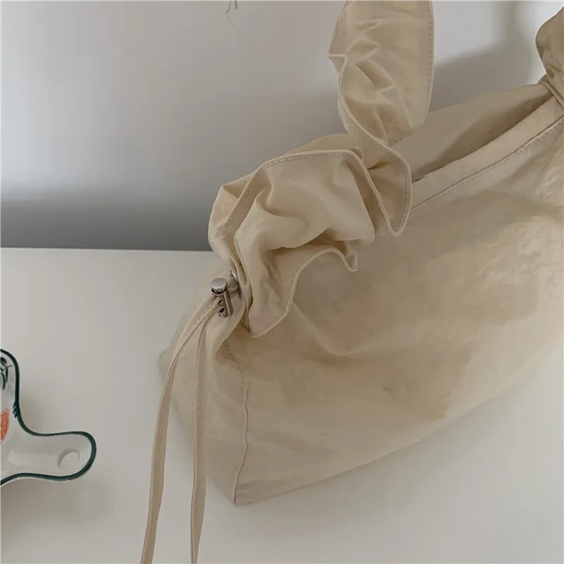 2023 Nylon Totes Shoulder Bags for Women Personalized Pleated Drawstring Lady Bag Simple Female Casual Commuter Handbag Bolso