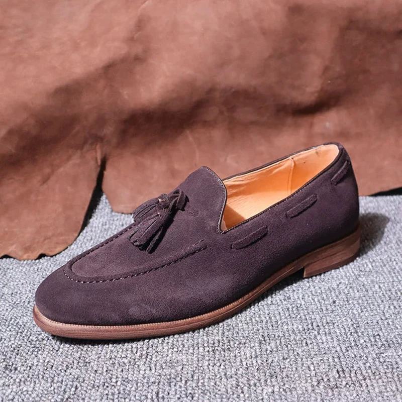 New Handcrafted Loafers Men Causal Shoes Fringe Decor Round Toe Low Heel Slip on Lazy Men Shoes Suede Leather Trendy Daily Shoes