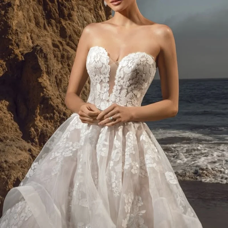 

Simple White Appliques Wedding Dresses flower decal glitter A-line skirt Lace layering Gowns Made wedding dress