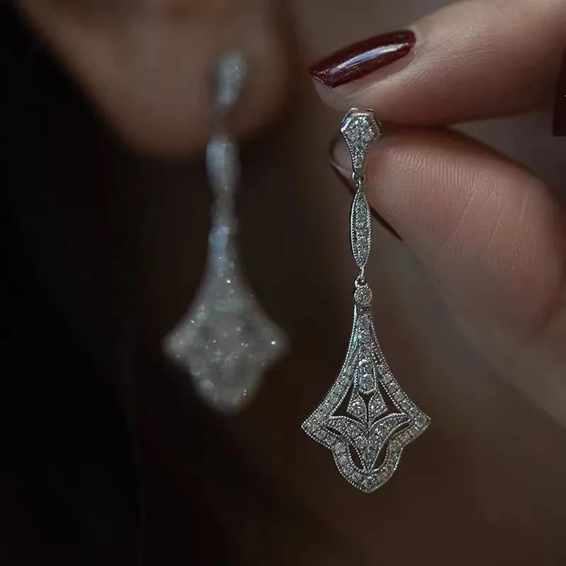 

Art Deco 925 Silver Full Diamond Drop Dangle Long Earring Bling Simple Ear Clip Stud For Bridal Wedding Party Jewelry Wholesale