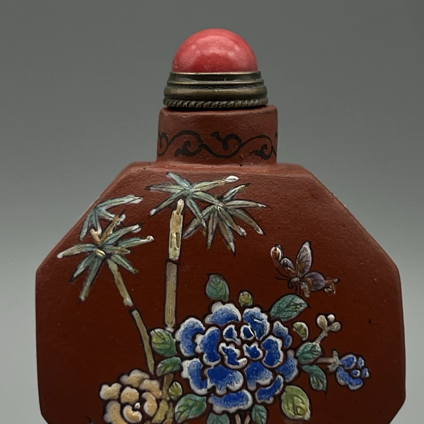 Collection Chinese Zisha Purple Clay Handmade Painted Beautiful Peony Nice Snuff Bottle Art