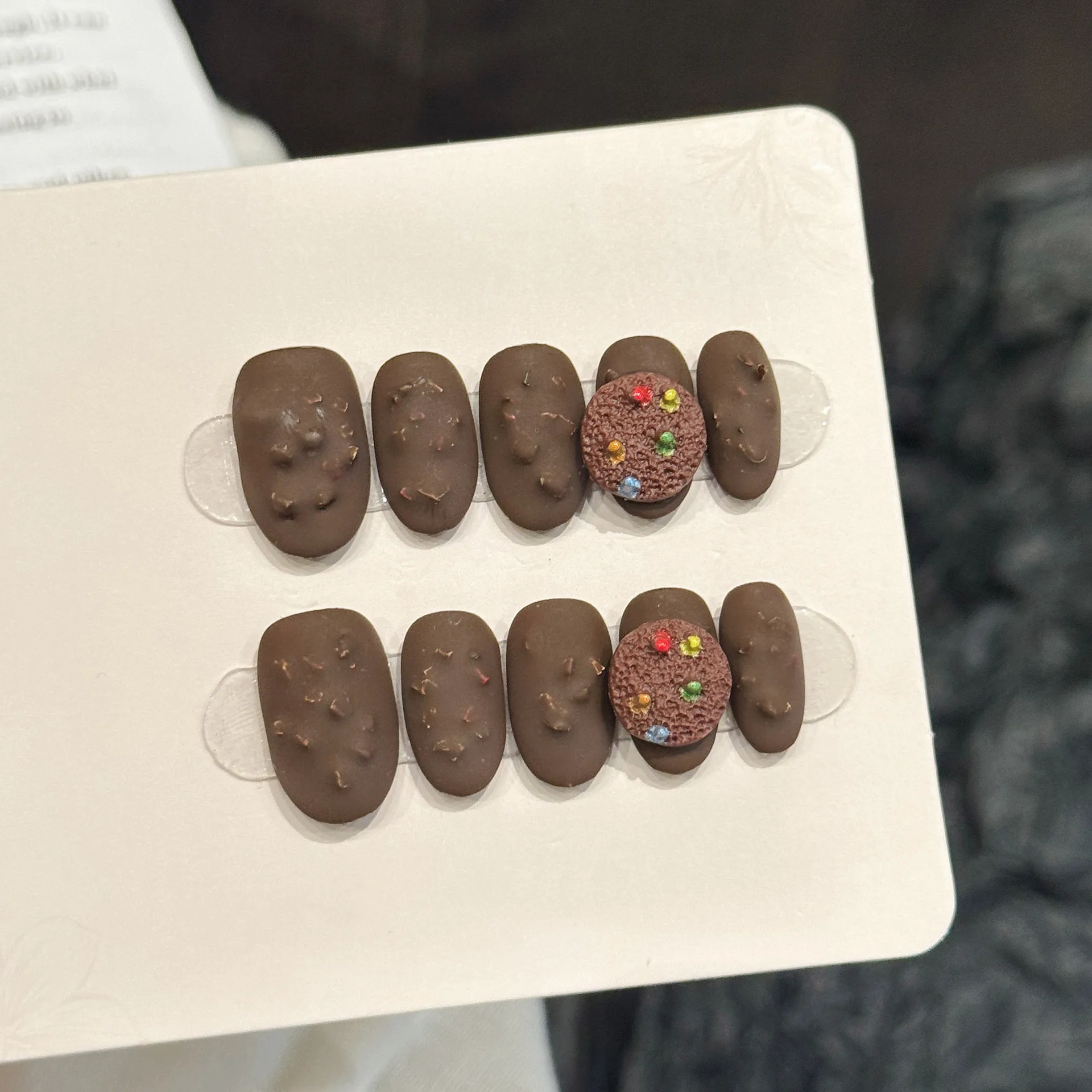 10pcs Handmade Short Oval Press on Nails Cartoon 3D Chocolate Cookies Design Sweet Cute False Nails Wearable Nails Art For Girls