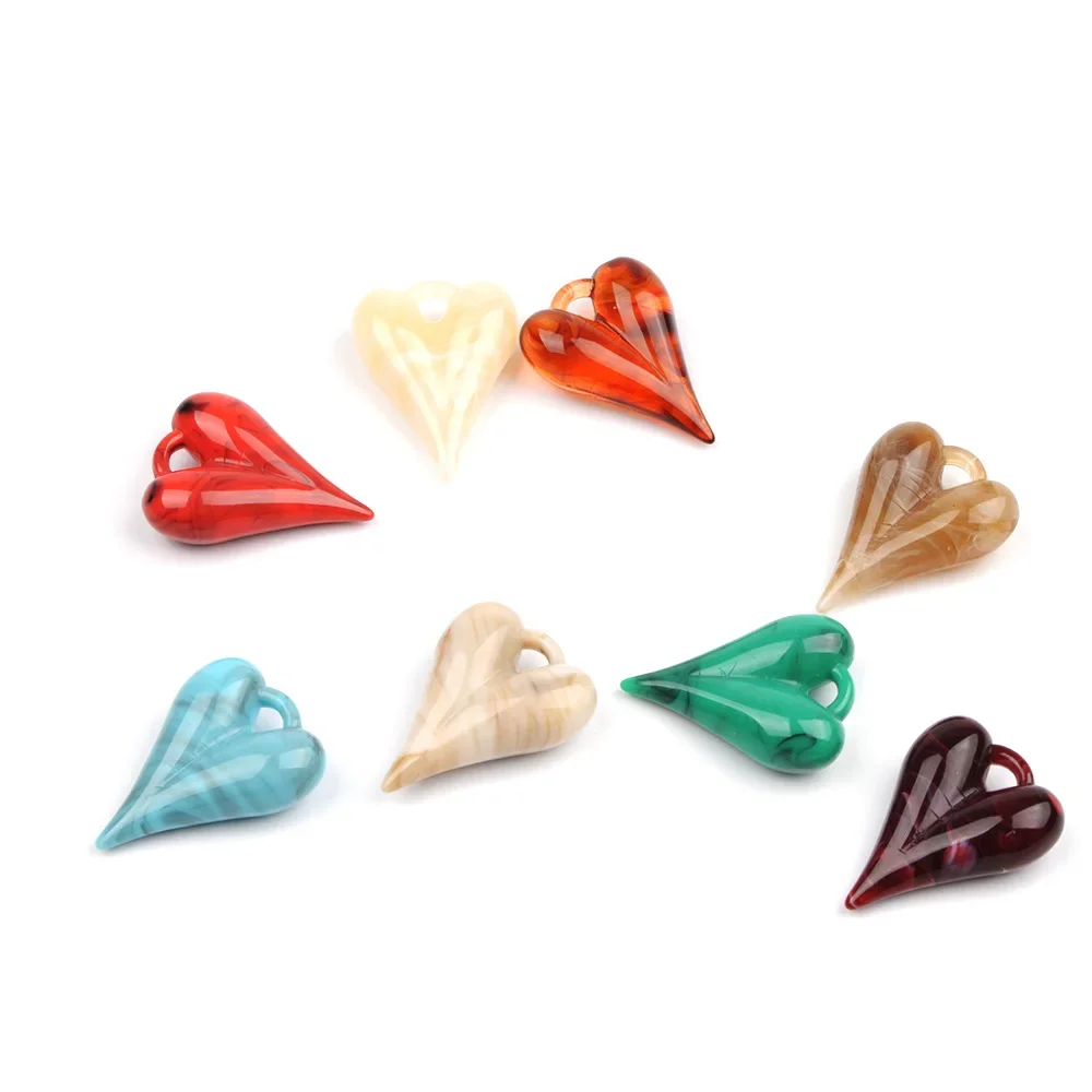 10 pieces 20*27mm  Retro style Alternative heart-shaped design Acrylic pendant DIY makes jewelry  clothing Accessory materials