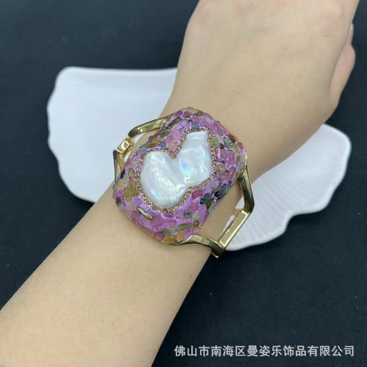 DIY accessories New Pearl Bracelet High-end Atmospheric Inlaid Natural Baroque Pearl Live Bracelet Color Retaining Electroplatin